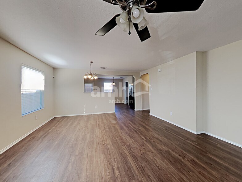 Building Photo - 3515 Longhorn Creek