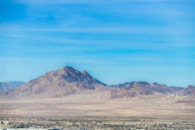 Building Photo - 510 Duvet Ct