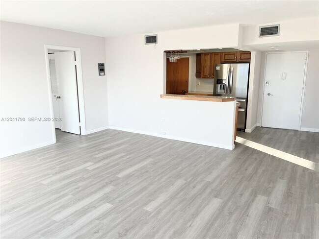 Building Photo - 8024 Tatum Waterway Dr