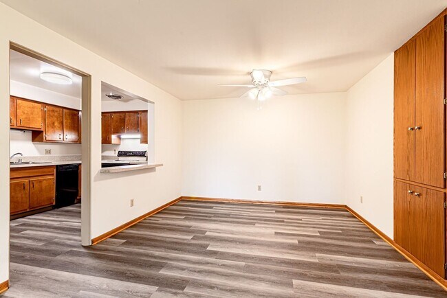 Building Photo - Charming 2-bedroom apartment in Prime Location!