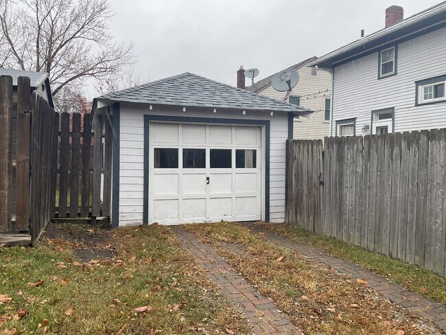 Building Photo - 2103 Kentucky Ave