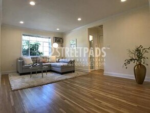 Building Photo - 2 bedroom in Brookline MA 02446