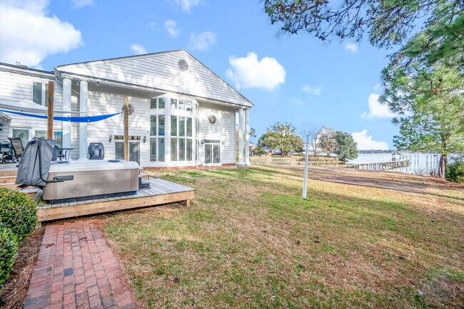 Building Photo - Serene Retreat - Hot Tub, Private Dock & Fire Pit