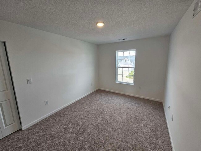 Building Photo - 1275 Priscilla Ct