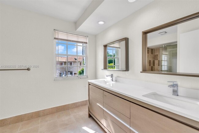 Building Photo - 11163 Chandler Dr