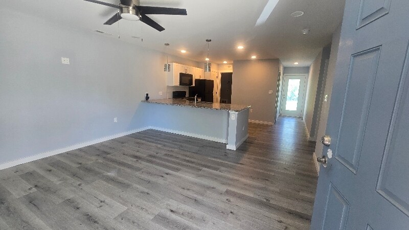 Building Photo - 307 Wayne Ave