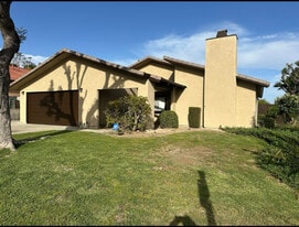 Building Photo - 1602 Viola Pl