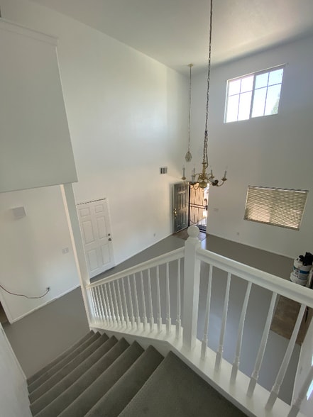 Building Photo - 15221 Hallmark Ln