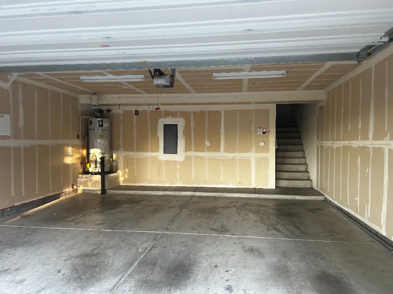 Building Photo - 2580 W El Camino Ave