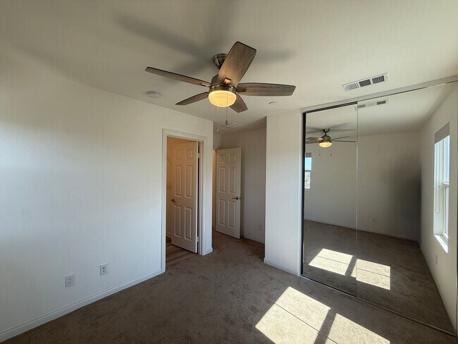 Building Photo - Stunning 2B/2.5BA San Marcos Townhome with...