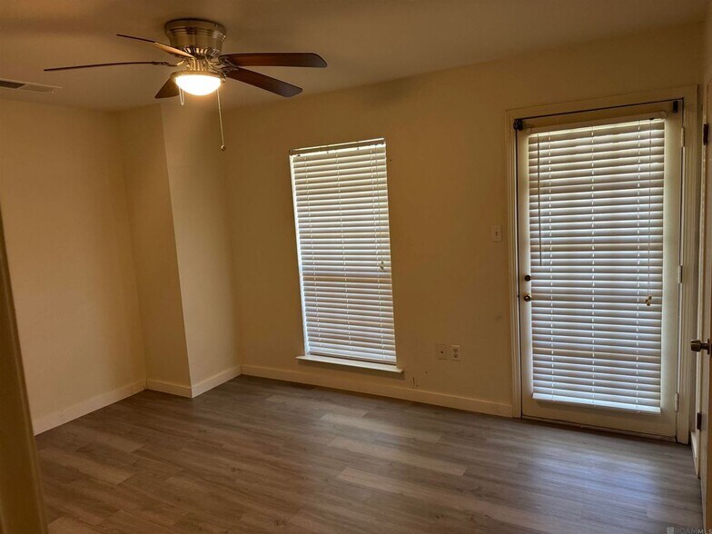 Building Photo - 4454 Stumberg Ln