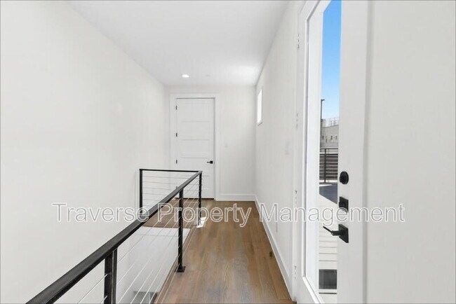Building Photo - 408 Rayner Ave