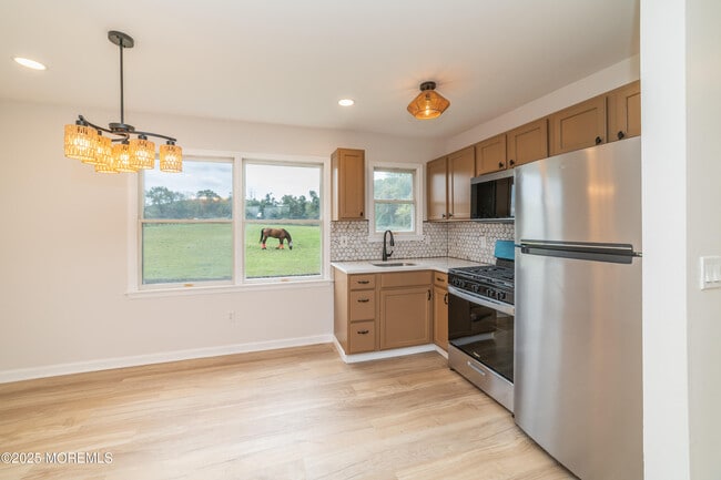 Building Photo - 631 Rte 524