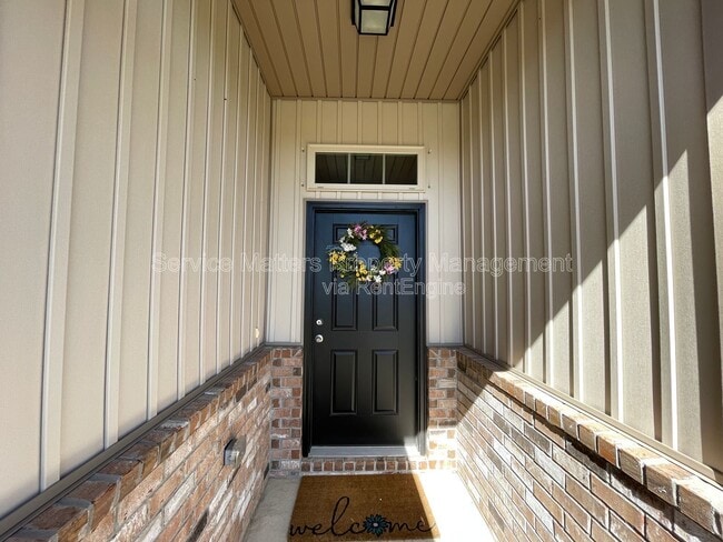 Building Photo - 5153 Peach Dr