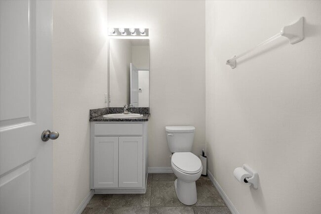 Building Photo - **Spacious 4-Bedroom, 3.5-Bath Home with Private Guest Suite and 3-Car Garage**