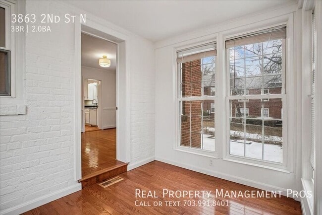 Building Photo - 3863 2nd St N