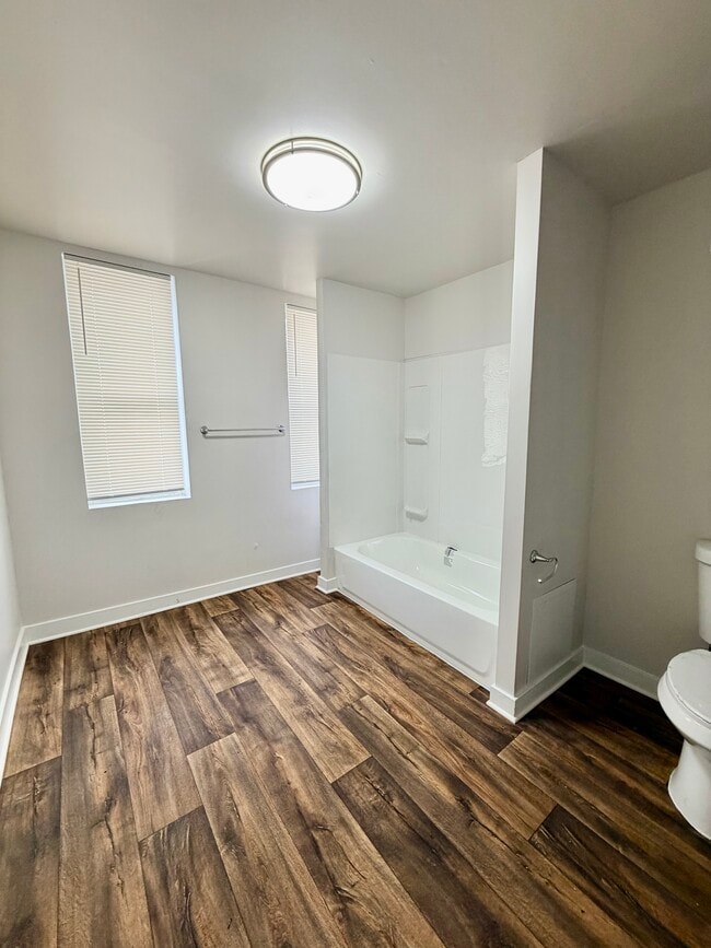 Building Photo - 2814 Helen St