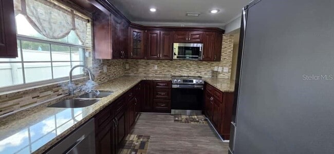 Building Photo - 105 Blue Heron Ln