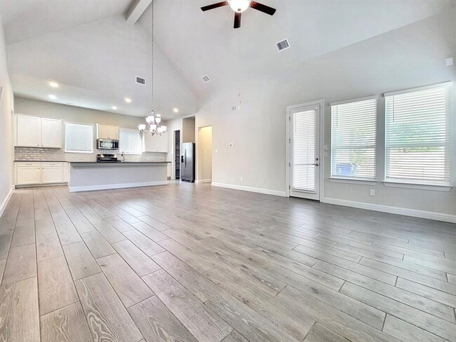 Building Photo - 601 C-Bar Ranch Trl
