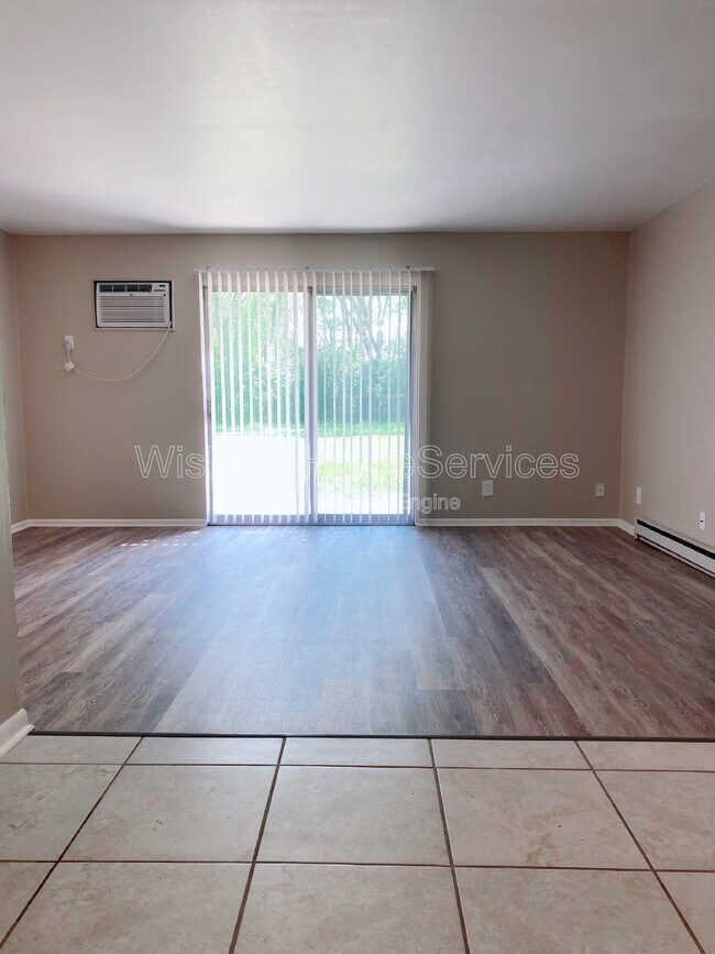 Building Photo - 202 Charleston Blvd