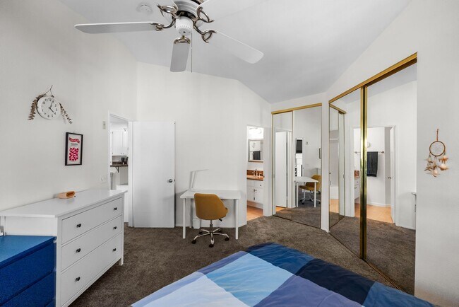 Building Photo - Affinity Townhome in Scripps Ranch