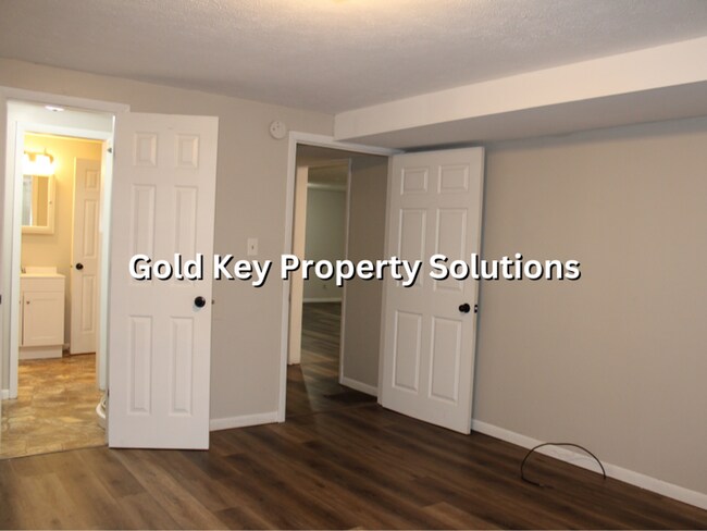 Building Photo - 1902 Rosemont Ave