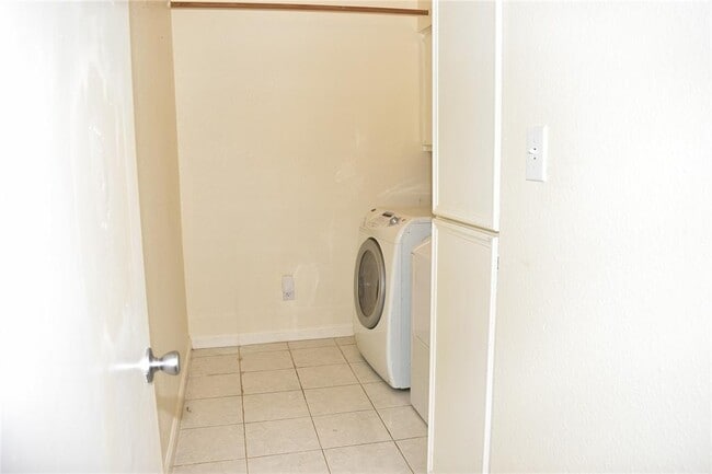 Building Photo - 5309 Doe Valley Ln