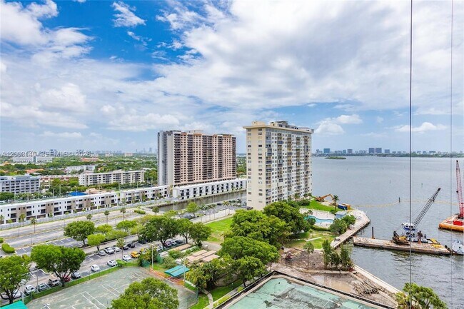 Building Photo - 11113 Biscayne Blvd