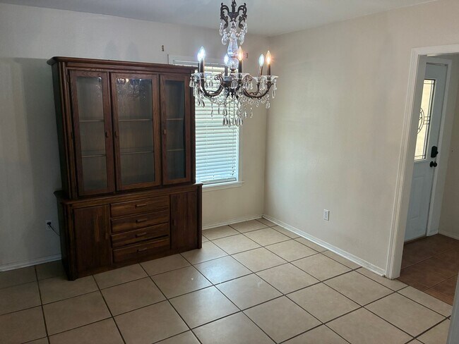 Building Photo - 579 CR 5420