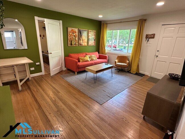 Building Photo - 1516 London Cir