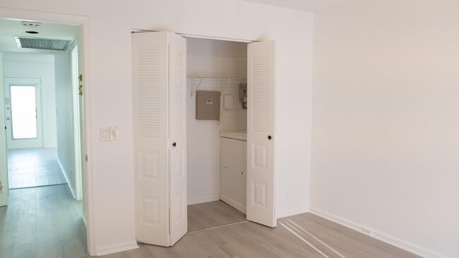 Building Photo - 400 SW 134th Way