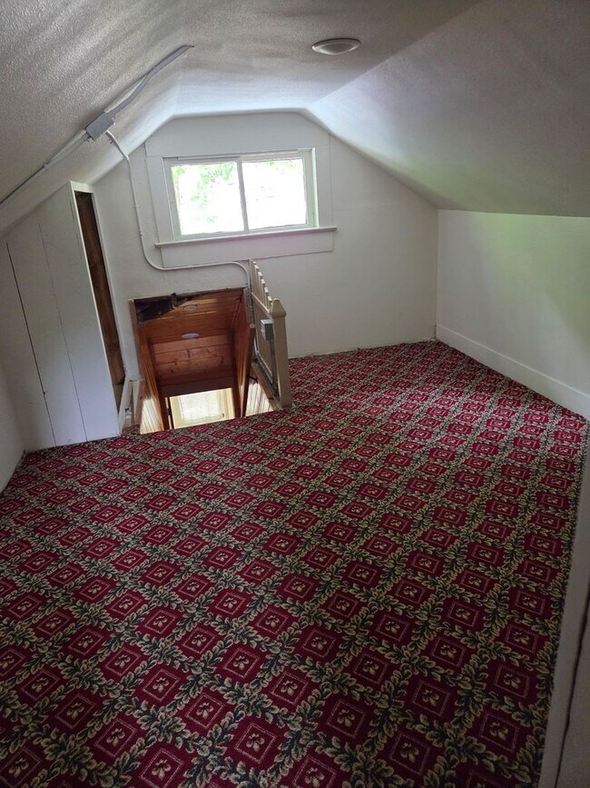Building Photo - Spacious 4-Bedroom Home in the Heart of Kellogg