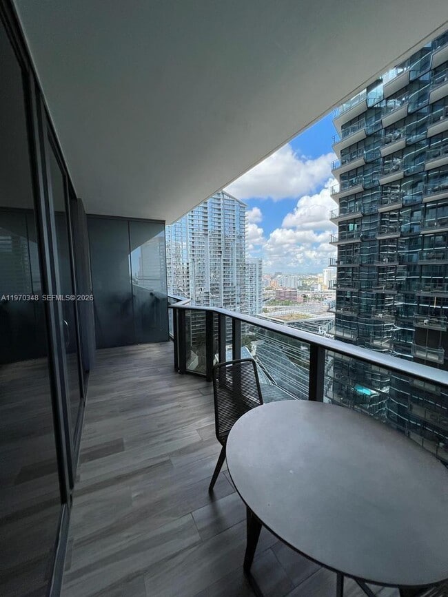 Building Photo - 801 S Miami Ave