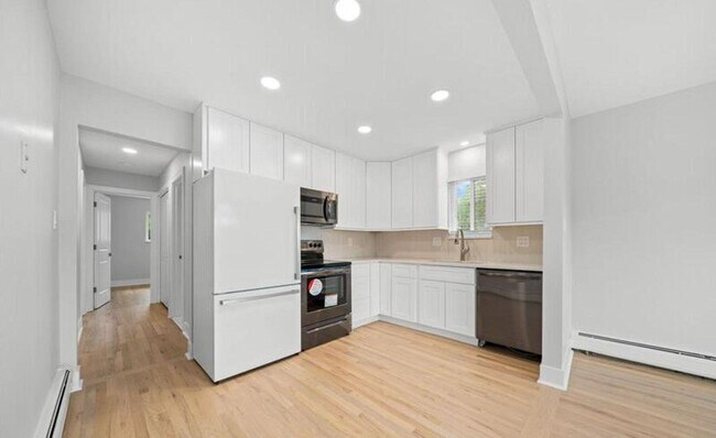 Building Photo - 4113 Telegraph Rd