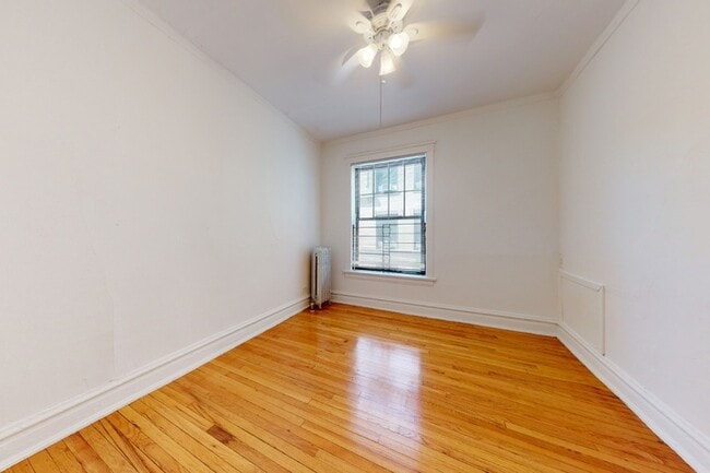 Floorplan - 5411-5421 S. Ellis Avenue