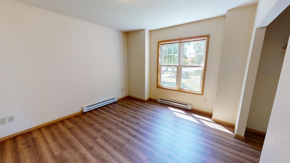 Building Photo - 316 W Center St