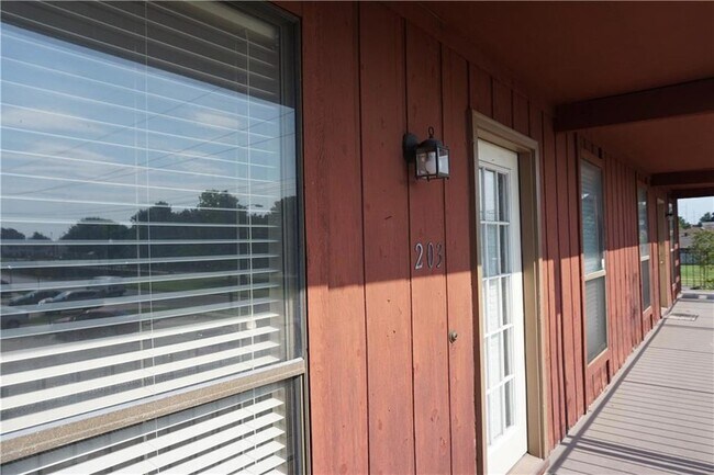 Building Photo - 1444 Carrollton Ave