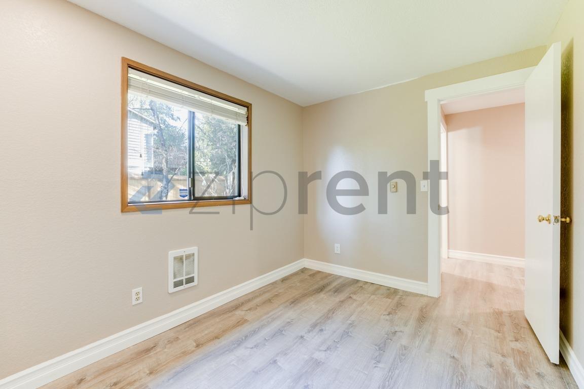 Building Photo - 14325 19th Ave NE