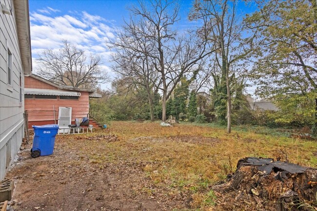 Building Photo - New Renovation with Porch near Downtown Gr...