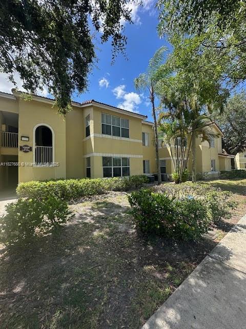 Building Photo - 12950 Vista Isles Dr
