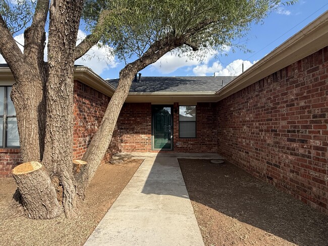 Building Photo - 9717 Blandon Ave