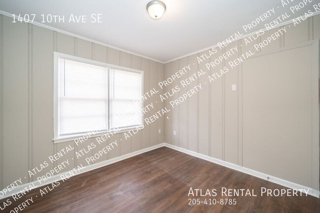 Building Photo - 1407 10th Ave SE