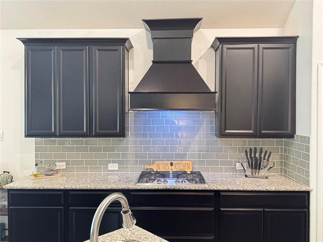 Building Photo - 1020 Lake Sierra Wy