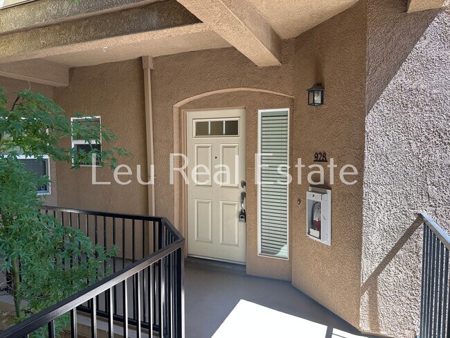 Primary Photo - 900 Moon Cir