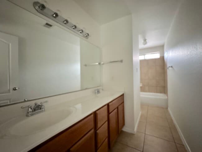 Building Photo - West El Paso 3bed 2.5bbath refrig A/C Home