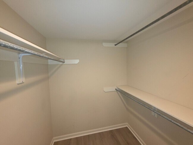 Building Photo - 7325 Winery Ln