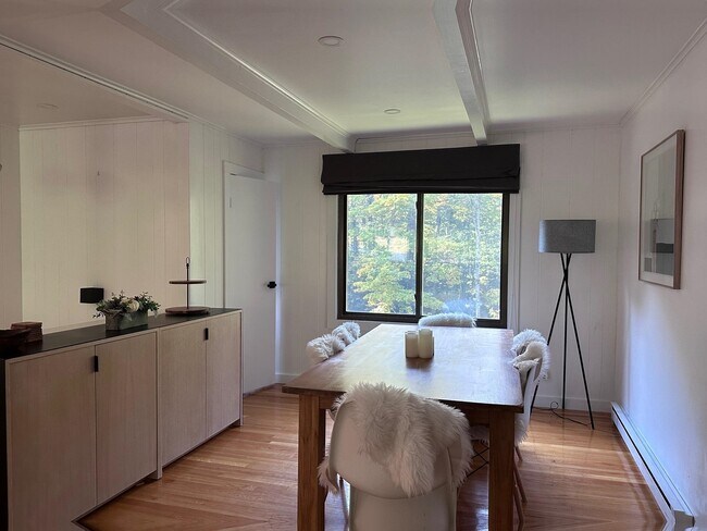 Building Photo - 43 Cranberry Hill Rd