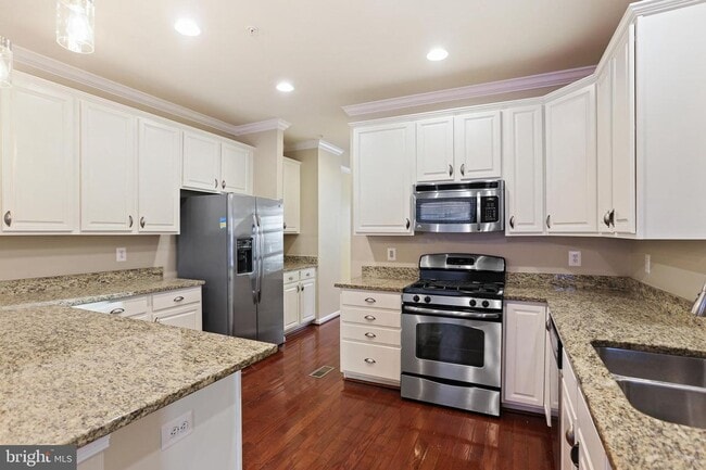 Building Photo - Hanover, MD