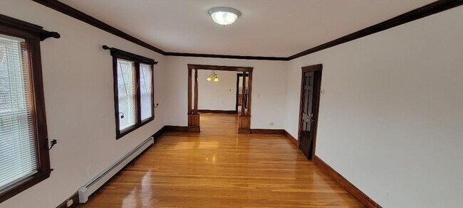 Building Photo - 4765 Washington St