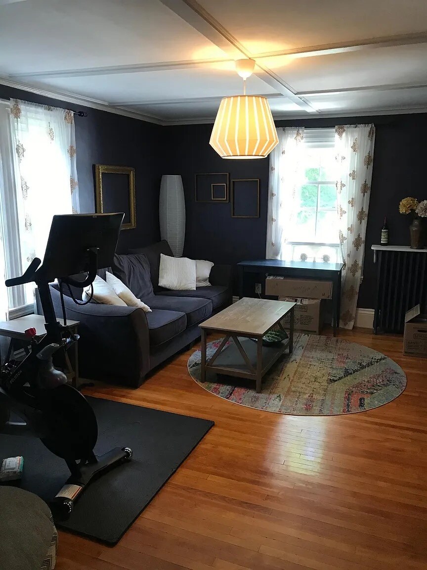 Building Photo - 15 Chestnut St